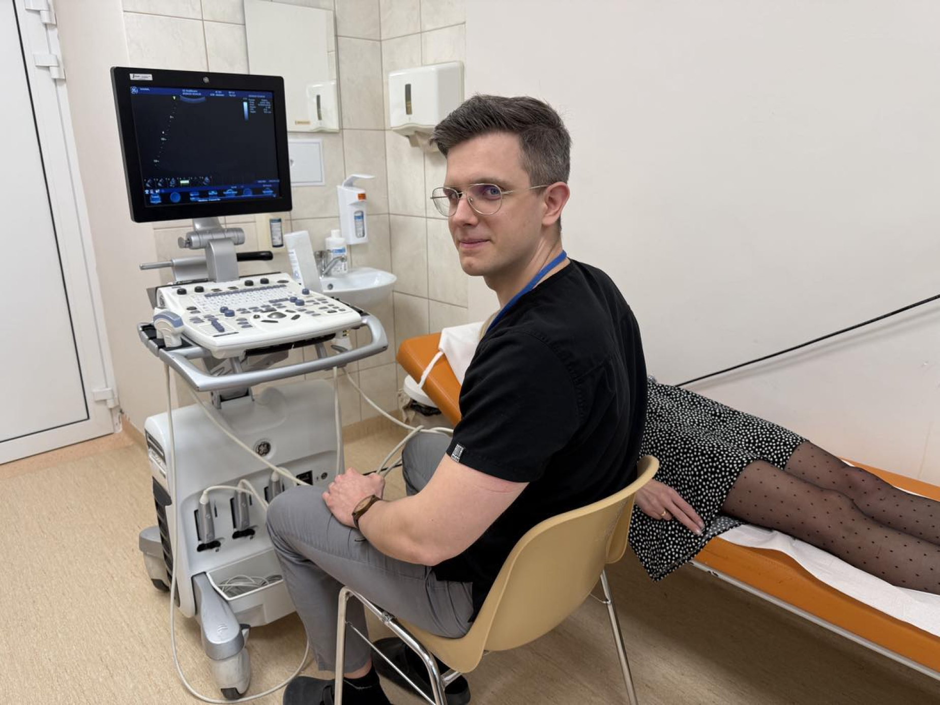 Bartosz Domagała - specjalista endokrynolog, który ukończył szkolenie specjalizacyjne w Klinice Endokrynologii, Endokrynologii Onkologicznej, Medycyny Nuklearnej i Chorób Wewnętrznych w Szpitalu Uniwersyteckim w Krakowie
