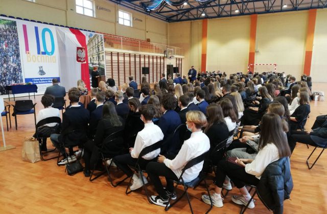 Ślubowanie klas pierwszych w I Liceum Ogólnokształcącym w Bochni