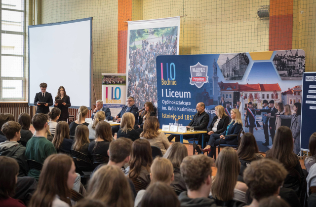 Przedsiębiorcza młodzież gotowa na wyzwania – panel dyskusyjny w I LO Bochnia