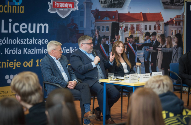 Przedsiębiorcza młodzież gotowa na wyzwania – panel dyskusyjny w I LO Bochnia
