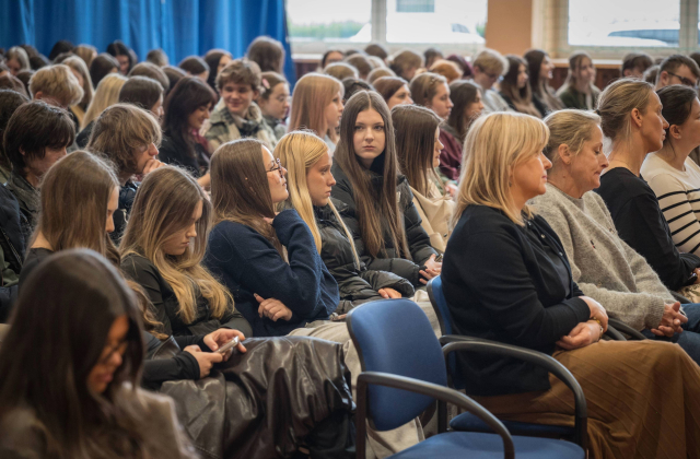 Przedsiębiorcza młodzież gotowa na wyzwania – panel dyskusyjny w I LO Bochnia