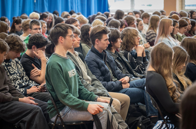 Przedsiębiorcza młodzież gotowa na wyzwania – panel dyskusyjny w I LO Bochnia