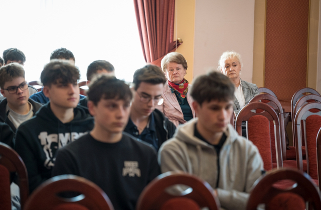 Lekcja samorządu w praktyce. Uczniowie „Mechnika” odwiedzili Starostwo Powiatowe w Bochni