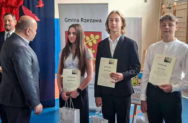IX Konkurs o Rotmistrzu Pileckim w Jodłówce. Młodzież udowodniła swoją historyczną wiedzę