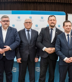 W Łapanowie podpisano umowę na modernizacje wałów przeciwpowodziowych 