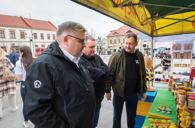 Drzewa za makulaturę - V Piknik Ekologiczny za nami