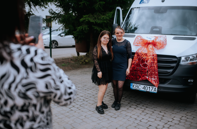 Nowy bus dla Warsztatu Terapii Zajęciowej w Łapanowie