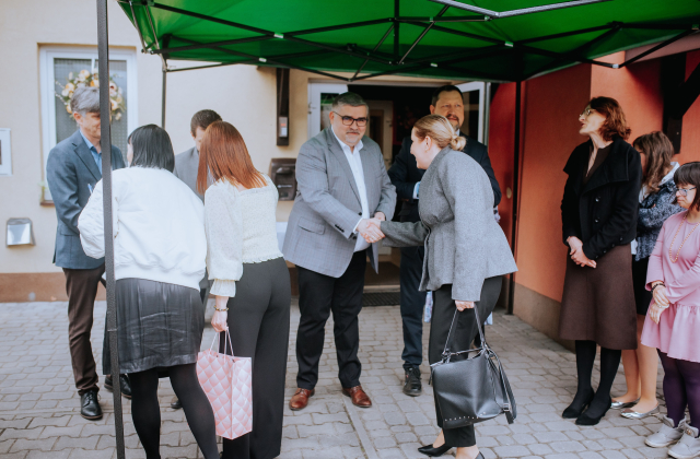 Nowy bus dla Warsztatu Terapii Zajęciowej w Łapanowie