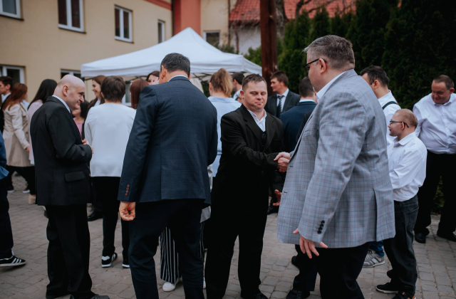 Nowy bus dla Warsztatu Terapii Zajęciowej w Łapanowie