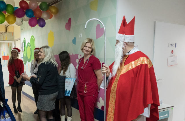 Mikołaj odwiedził oddział dziecięcy bocheńskiego szpitala