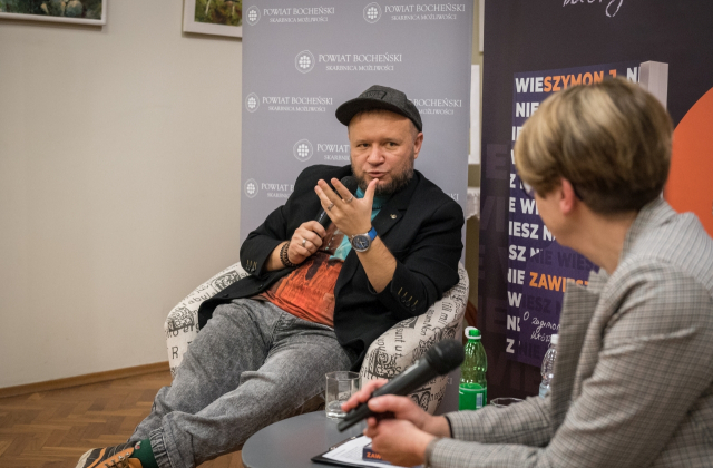 Zaginięcia, które bolą. Spotkanie autorskie z Szymonem J. Wróblem