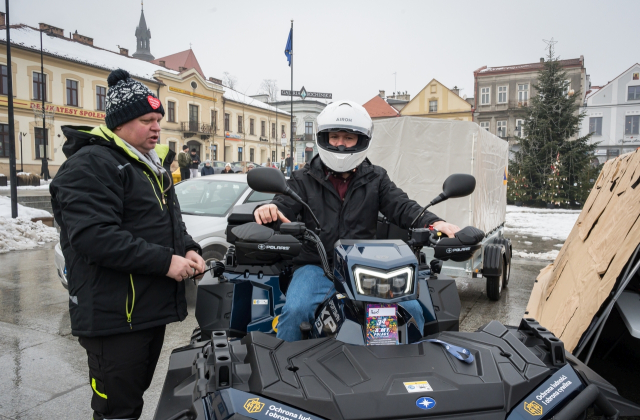 Bocheńszczyzna zagrała z WOŚP – mimo chłodu, z gorącym sercem. Zebrano ponad 142 tysiące złotych!