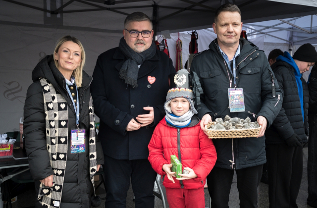 Bocheńszczyzna zagrała z WOŚP – mimo chłodu, z gorącym sercem. Zebrano ponad 142 tysiące złotych!