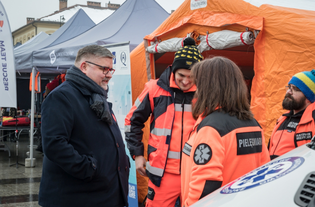 Bocheńszczyzna zagrała z WOŚP – mimo chłodu, z gorącym sercem. Zebrano ponad 142 tysiące złotych!