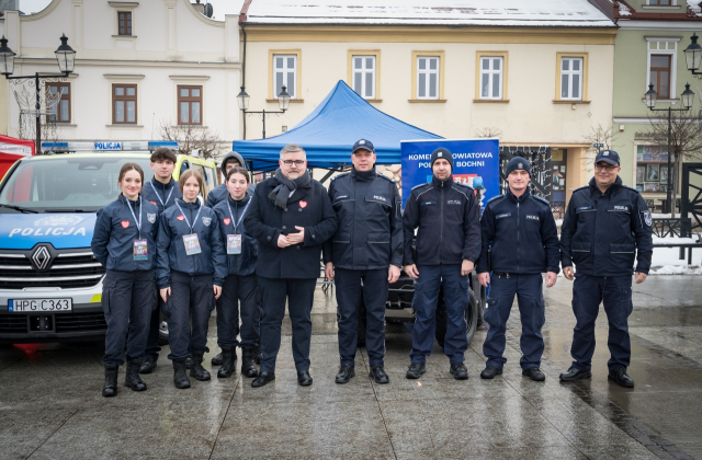 Bocheńszczyzna zagrała z WOŚP – mimo chłodu, z gorącym sercem. Zebrano ponad 142 tysiące złotych!