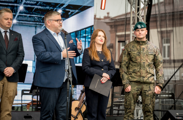 Bocheński rynek pełen mundurów. Targi pracy służb mundurowych za nami