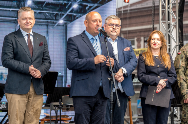 Bocheński rynek pełen mundurów. Targi pracy służb mundurowych za nami