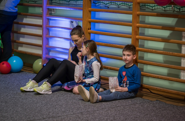 Bocheńszczyzna zagrała z WOŚP – mimo chłodu, z gorącym sercem. Zebrano ponad 142 tysiące złotych!