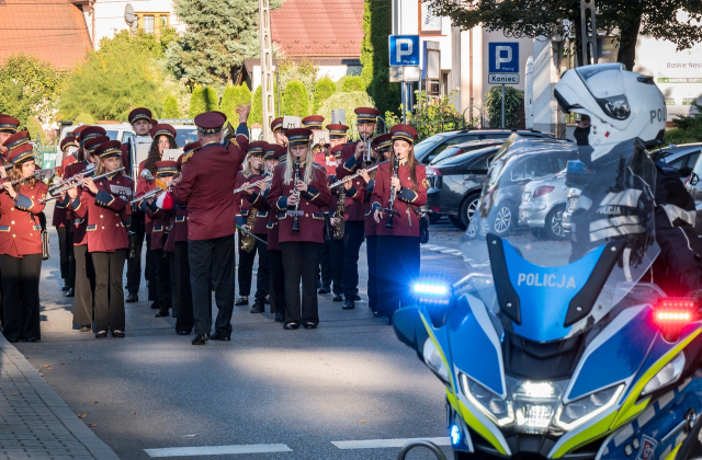 Strażacy i służby mundurowe pielgrzymowali do bocheńskiej bazyliki