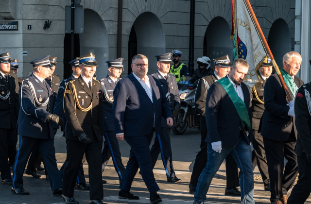 Strażacy i służby mundurowe pielgrzymowali do bocheńskiej bazyliki