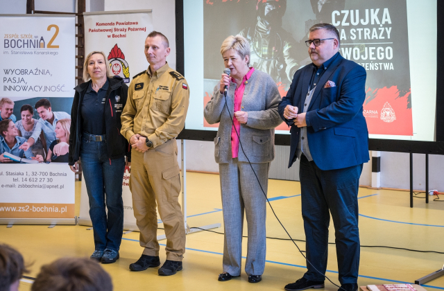 Czujka może uratować życie. W ZS nr 2 rozmawiano bezpieczeństwie podczas sezonu grzewczego