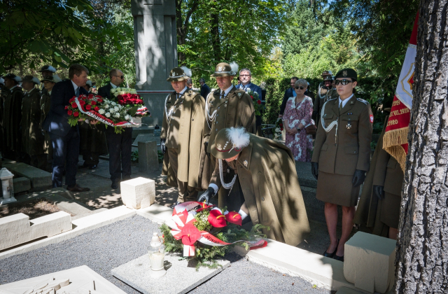 Miejsce pochówku gen. bryg. Jerzego Dobrodzickiego z tytułem Grobu Weterana Walk o Wolność i Niepodległość Polski