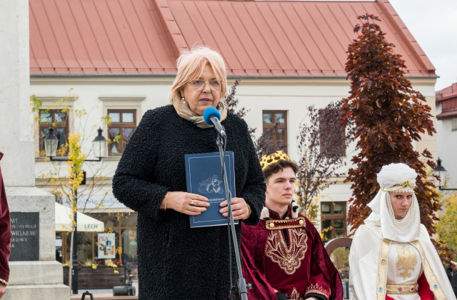 Ślubowanie pierwszoklasistów I LO na bocheńskim rynku
