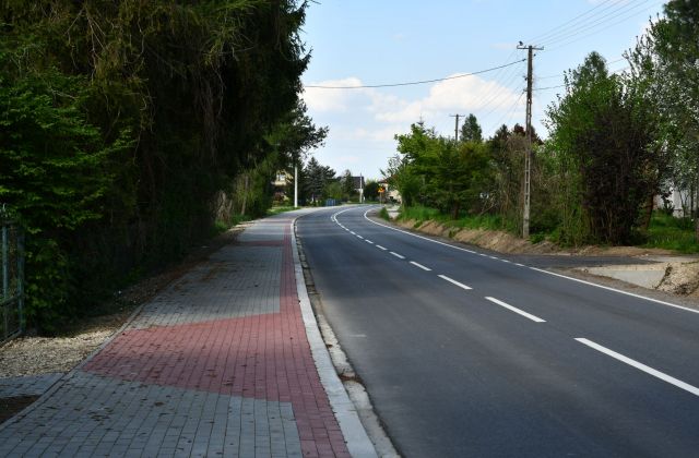 Zmodernizowana droga powiatowa Majkowice - Bogucice