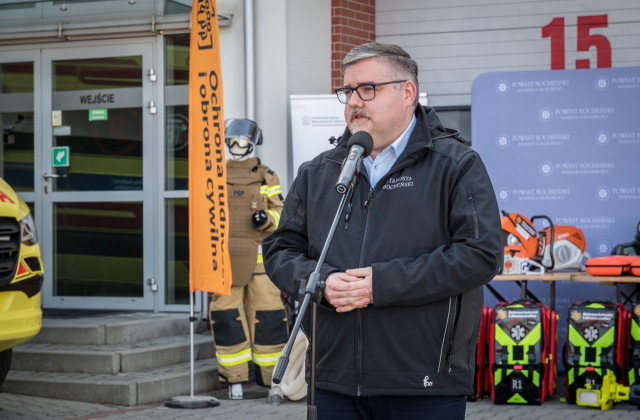 Blisko 7 mln zł dla służb w Powiecie Bocheńskim. Nowy sprzęt już gotowy do akcji