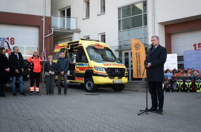 Blisko 7 mln zł dla służb w Powiecie Bocheńskim. Nowy sprzęt już gotowy do akcji