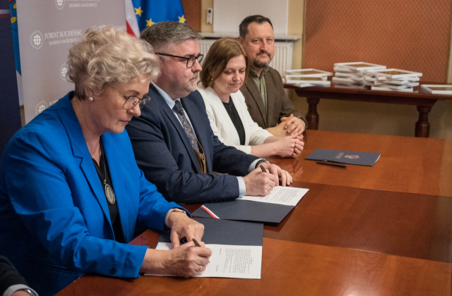Podpisano umowy na kolejne miliony dla Powiatu Bocheńskiego