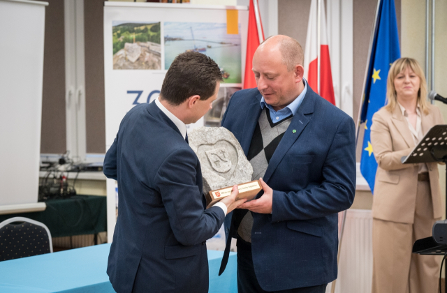 W Łapanowie podpisano umowę na modernizacje wałów przeciwpowodziowych 