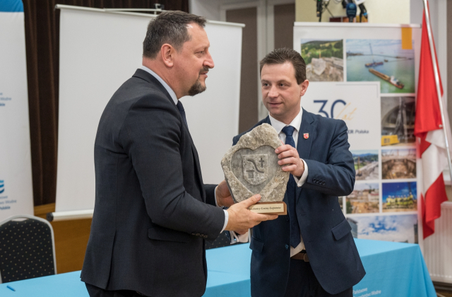 W Łapanowie podpisano umowę na modernizacje wałów przeciwpowodziowych 