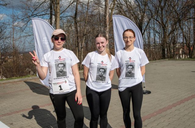 Bieg Tropem Wilczym w Parku Rodzinnym Uzbornia Uzupełnij i zapisz enterem lub klikając w ikonkę ->