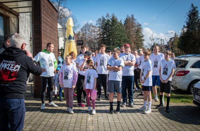 Bieg Tropem Wilczym w Parku Rodzinnym Uzbornia Uzupełnij i zapisz enterem lub klikając w ikonkę ->