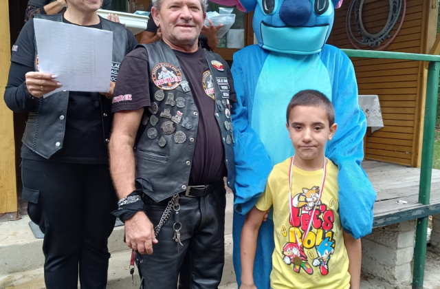Pożegnanie lata w Chodenicach – uczniowie SOSW spotkali się z motocyklistami