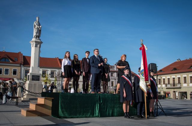 Uroczyste ślubowanie uczniów 1 LO w Bochni 