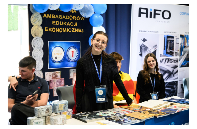 V Targi Pracy w „Mechaniku” – spotkanie uczniów z pracodawcami