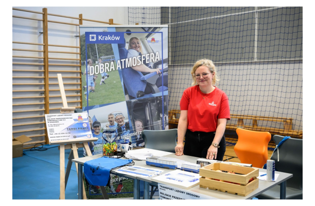 V Targi Pracy w „Mechaniku” – spotkanie uczniów z pracodawcami