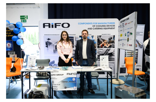 V Targi Pracy w „Mechaniku” – spotkanie uczniów z pracodawcami