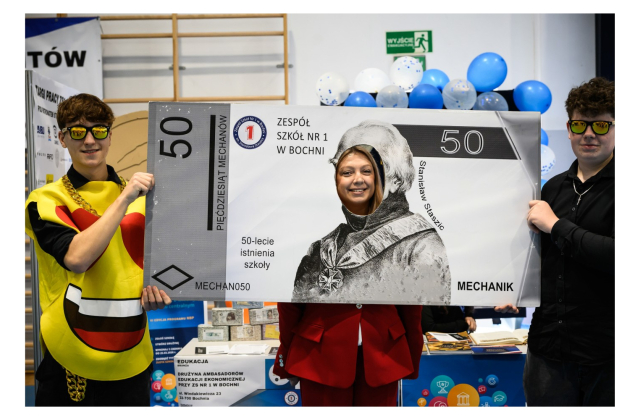 V Targi Pracy w „Mechaniku” – spotkanie uczniów z pracodawcami