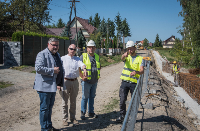 Trwają inwestycje na drogach powiatowych 