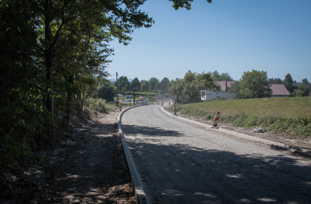 Trwają inwestycje na drogach powiatowych 