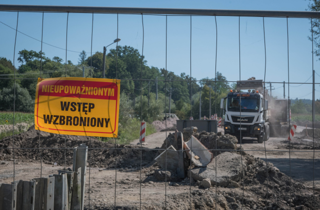 Trwają inwestycje na drogach powiatowych 