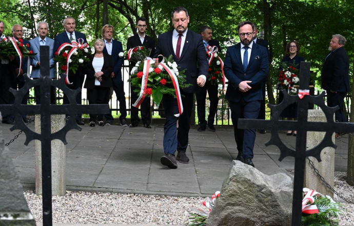Władze powiatu uczestniczyły w obchodach Narodowego Dnia Pamięci Polaków