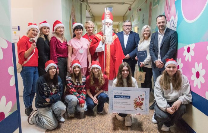 Święty Mikołaj odwiedził dzieci w bocheńskim szpitalu