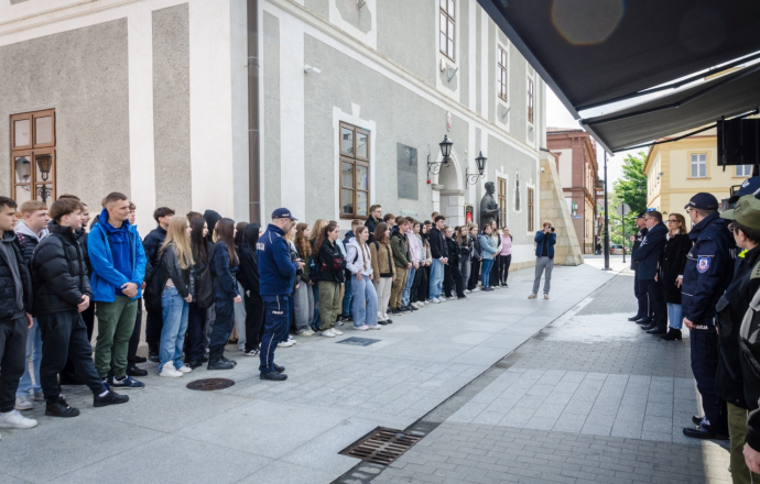 „Escape Truck” na rynku w Bochni – edukacyjna akcja przeciwko handlowi ludźmi