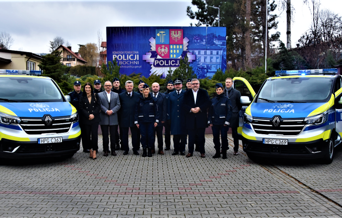 Nowe radiowozy w Komendzie Powiatowej Policji w Bochni