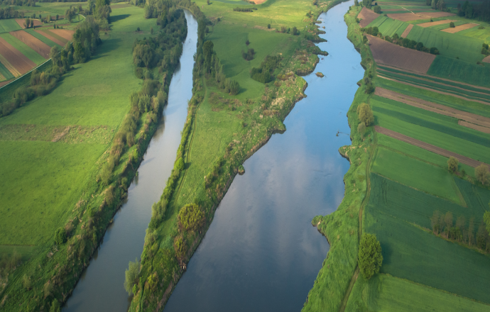 W Gminie Drwinia spotyka się rzeka Raba z Wisłą